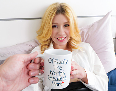 Stepmom Is Craving A Creampie - S8:E3