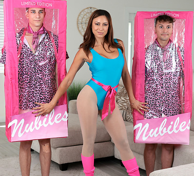 Just Kens And A Milf - S3:E5